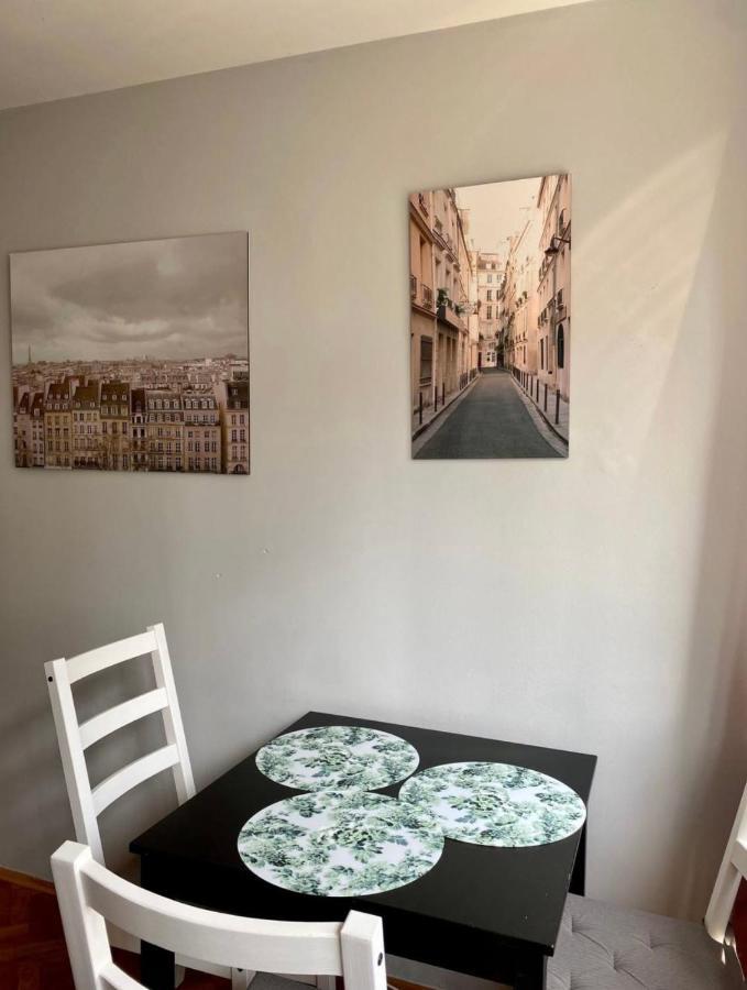 Uroczy Apartament Typu Studio - Centrum Warszawa